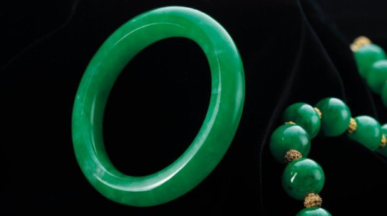 5 Rarest and Most Expensive Jade and Diamond Bracelets