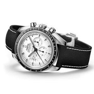 Omega Speedmaster Professional Silver Snoopy Award