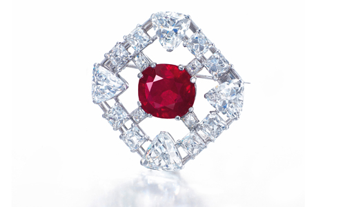 A Diamond Brooch containing 10.10 Carat Burmese Ruby