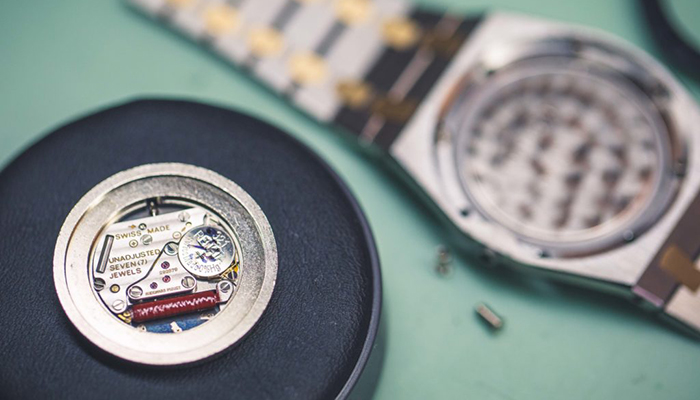 Inside a Swiss Quartz Movement, Image via Crown & Caliber