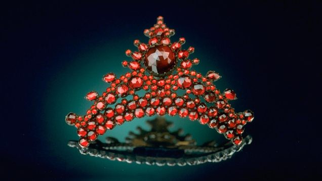 Antique hairpin set with Bohemian pyrope garnets from the Czech Republic, now in the collection of the Smithsonian National Museum of Natural History.