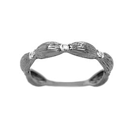 18k White Gold and Diamond Ring