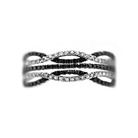 18k White Gold Black and White Diamond Ring