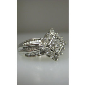 14K WHITE GOLD BAGUETTE / ROUND DIAMONDS LADIES RING SIZE 6.75