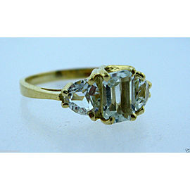 14K YELLOW GOLD CLEAR STONE LADIES RING SIZE 8