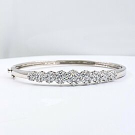 Round Diamond Flower Design Bangle Bracelet 2.00 tcw 14kt White Gold