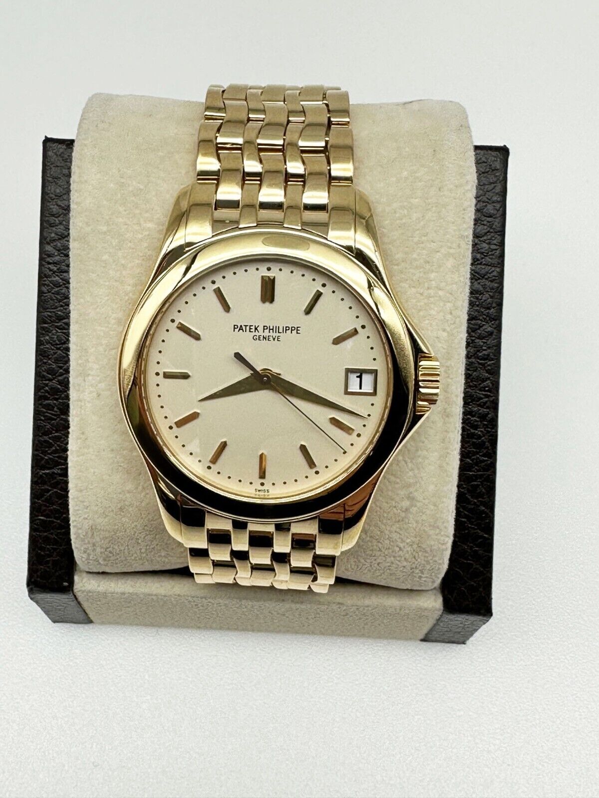 Patek philippe calatrava gold best sale