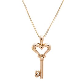 14K Yellow Gold Heart Key Pendant 2.4 Gr