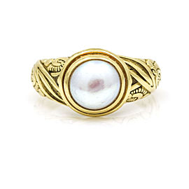 Women's Designed Signed Pearl Ring in 18k Yellow Gold