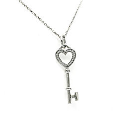 Au TIFFANY & CO 18K White Gold Diamond Heart Key Mini Pendant Necklace Size 18"