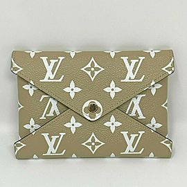 Louis Vuitton Beige Medium Ss19 Limited Edition Giant Monogram Kirigami Pouch 870619 Wallet