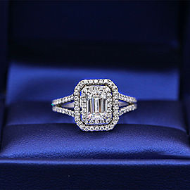 Great 18k White Gold Engagement Ring with 1.75ct. Total Diamonds