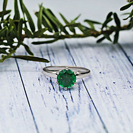 White Gold Fashion Solitaire Ring with 1.25ct Round cut Simulated Green Emerald