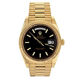 Rolex Day-Date 40 Black Dial Fluted Bezel Yellow Gold Full Set