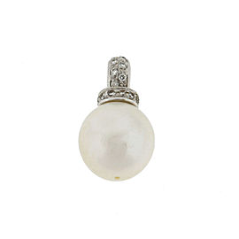 14k White Gold Diamond Pearl Pendant Approx .22 TCW