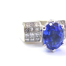 Natural Oval Tanzanite Princess Cut Diamond Yellow Gold Ring 18KT