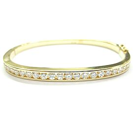 Round Brilliant Diamond Bangle 18Kt Yellow Gold