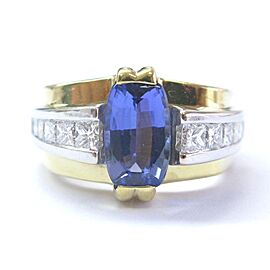 18Kt Cushion Cut Tanzanite & Princess Cut Diamond 2Tone Jewelry Ring