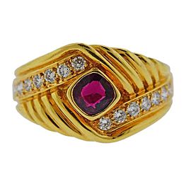 Van Cleef & Arpels Gold Diamond Ruby Ring