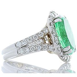 7.50 Carat Oval Cut Green Emerald and Diamond Cocktail Ring in 18 Karat Gold