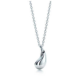 Tiffany & Co. 950 Platinum Peretti Teardrop Pendant Chain Necklace