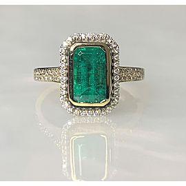 18K Yellow Gold Emerald Cut Emerald Diamond Ring