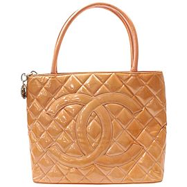 Chanel Quilted Salmon Medallion Zip 869033 Orange Patent Leather Tote