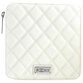 Chanel (Ultra Rare) Pny Zip Case 4cr0522 Cream Quilted Leather Clutch