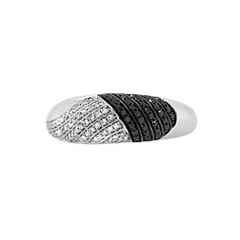 18k White Gold Black and White Diamond Ring