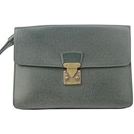 Louis Vuitton Pochette Belaia 8lk1129 Green Taiga Leather Wristlet