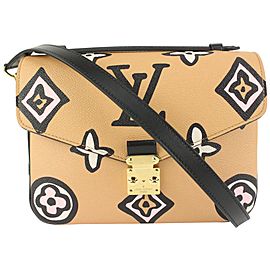 Louis Vuitton Caramel Monogram Wild at Heart Pochette Metis 98lv57